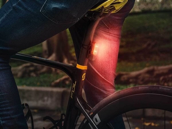 Topeak TaiLux-25-USB-25-lumens-USB-rechargeable-tail-light 2022 | Lights - Image 4