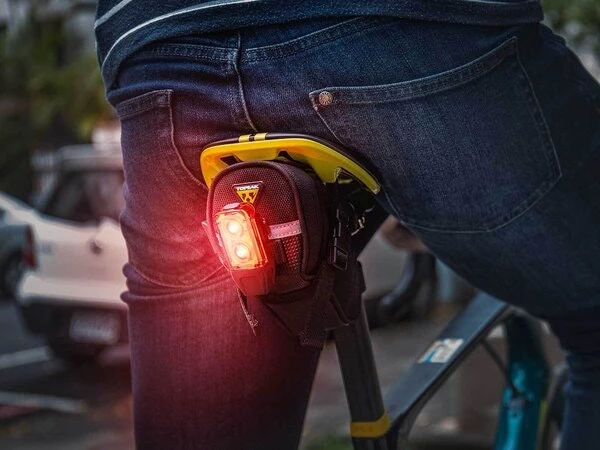 Topeak TaiLux-25-USB-25-lumens-USB-rechargeable-tail-light 2022 | Lights - Image 3